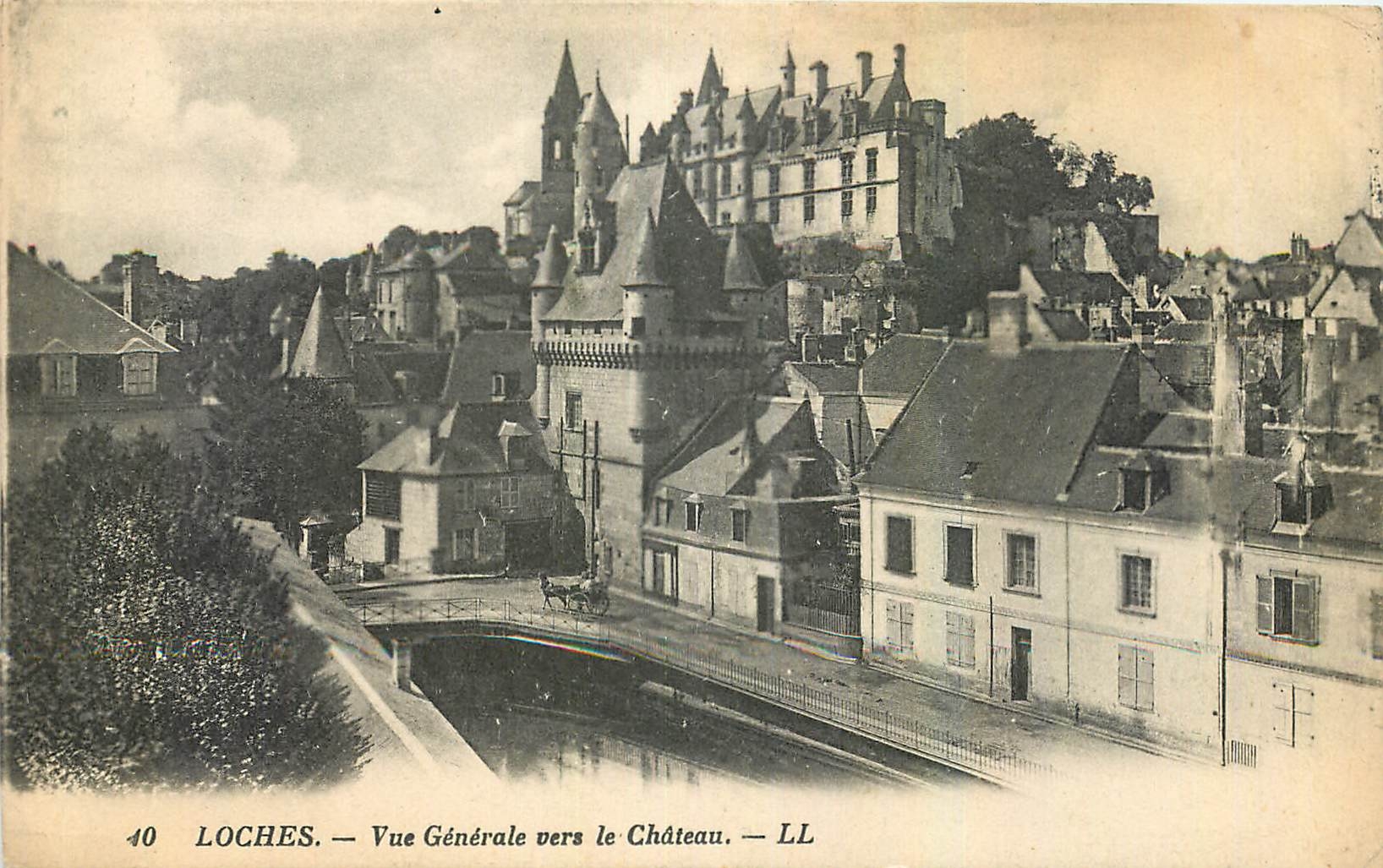 CPA Loches Vue generale vers le Chateau 