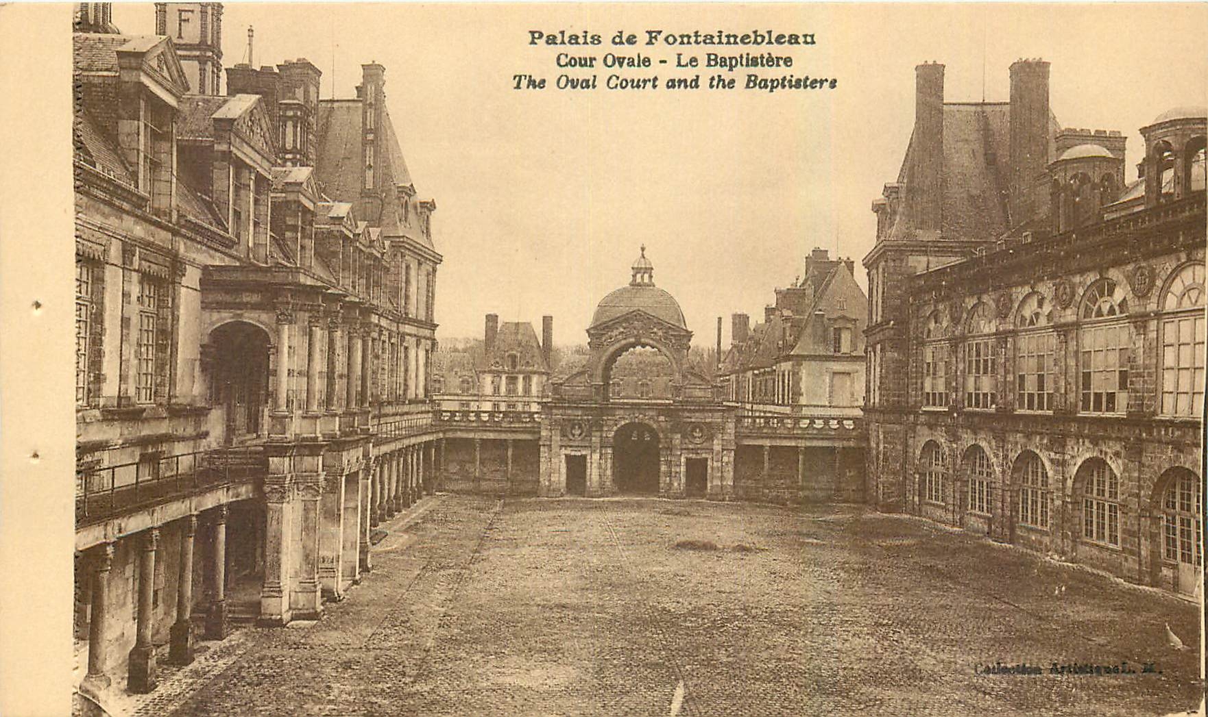 CPA Palais de Fontainebleau Cour Ovale Le Baptistere 