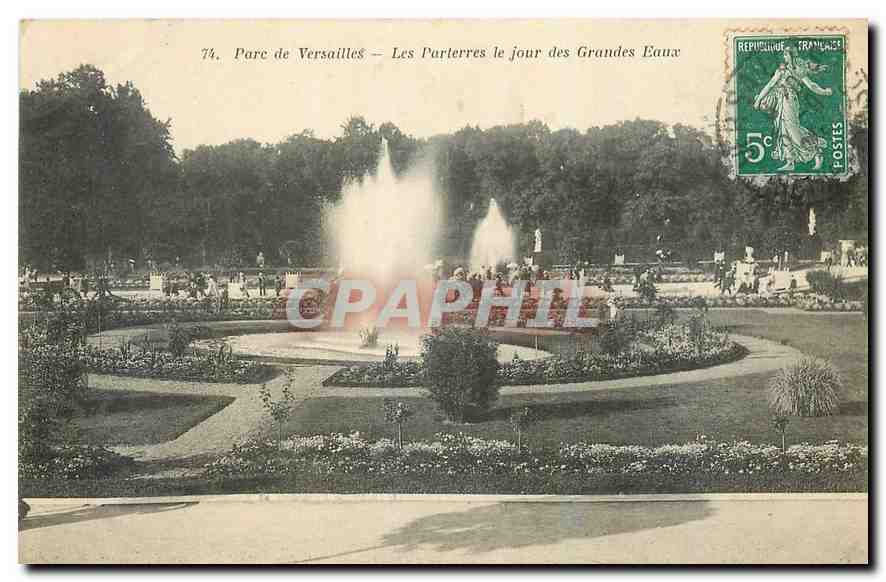 CPA Parc de Versailles Les parterres le Jour des Grandes eaux 