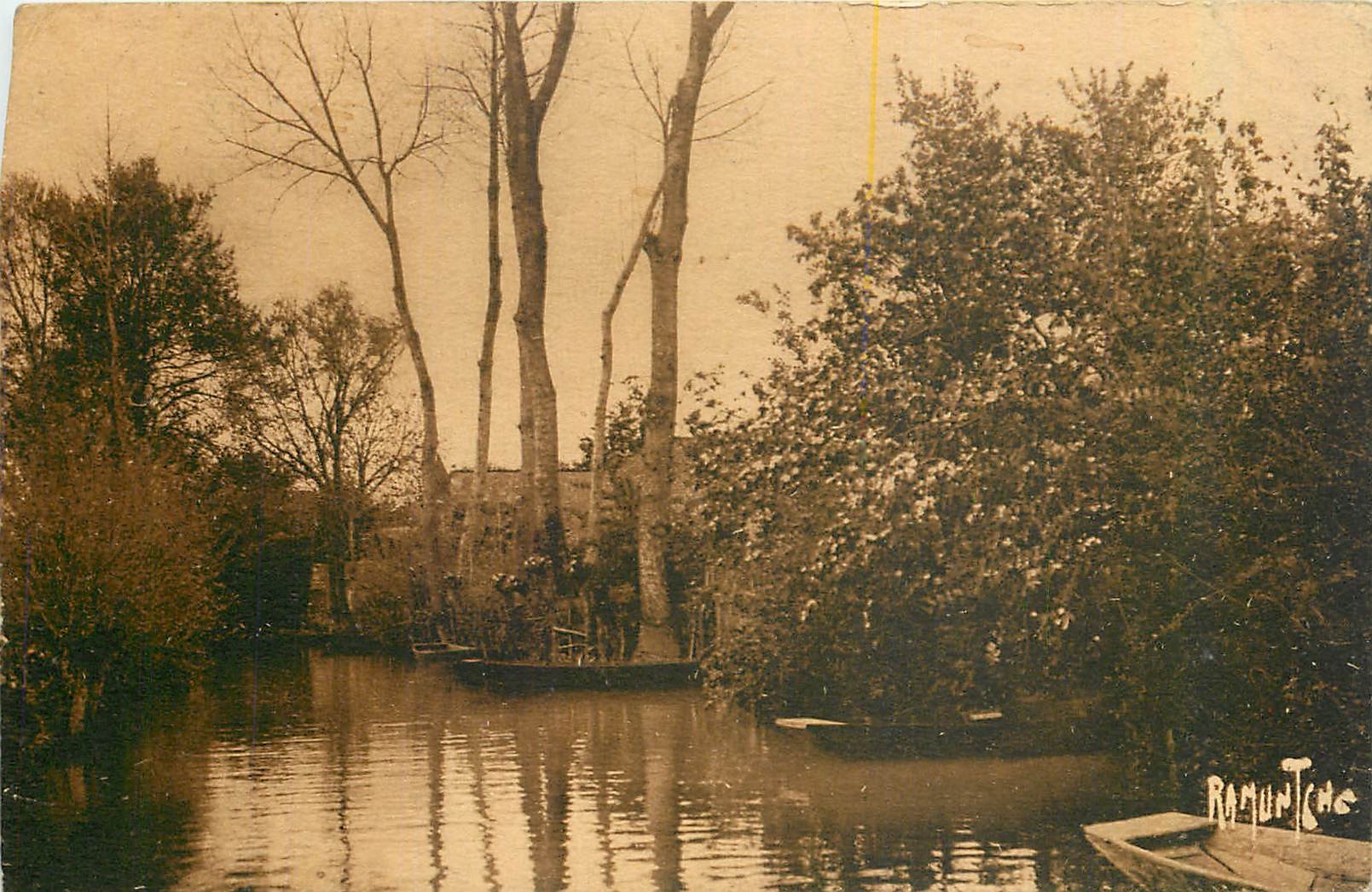 CPA Le marais Vendeen Au Poire sur Velluire 