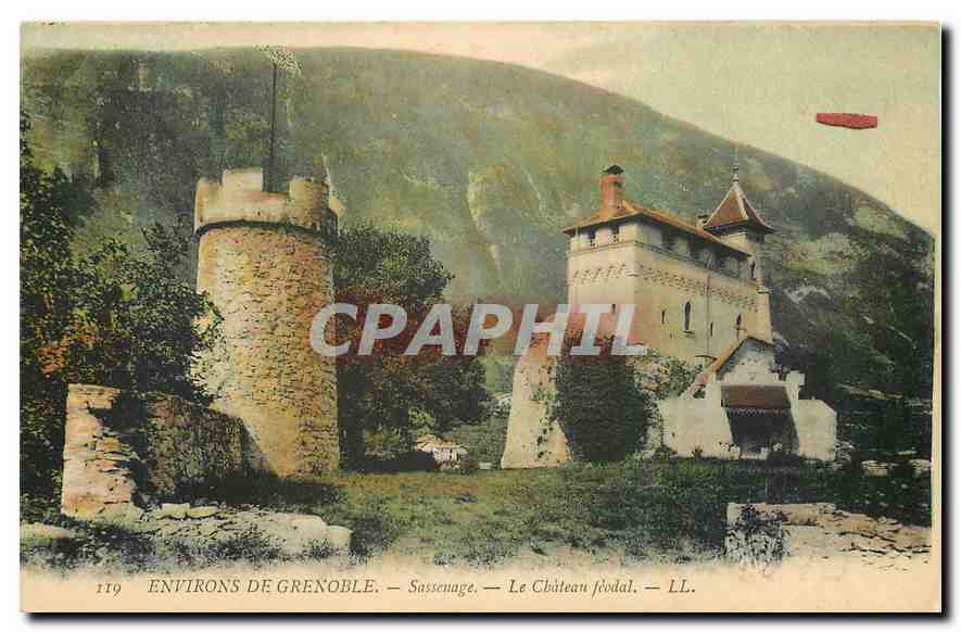 CPA Environs de Grenoble Sassenage Le Chateau feodal 
