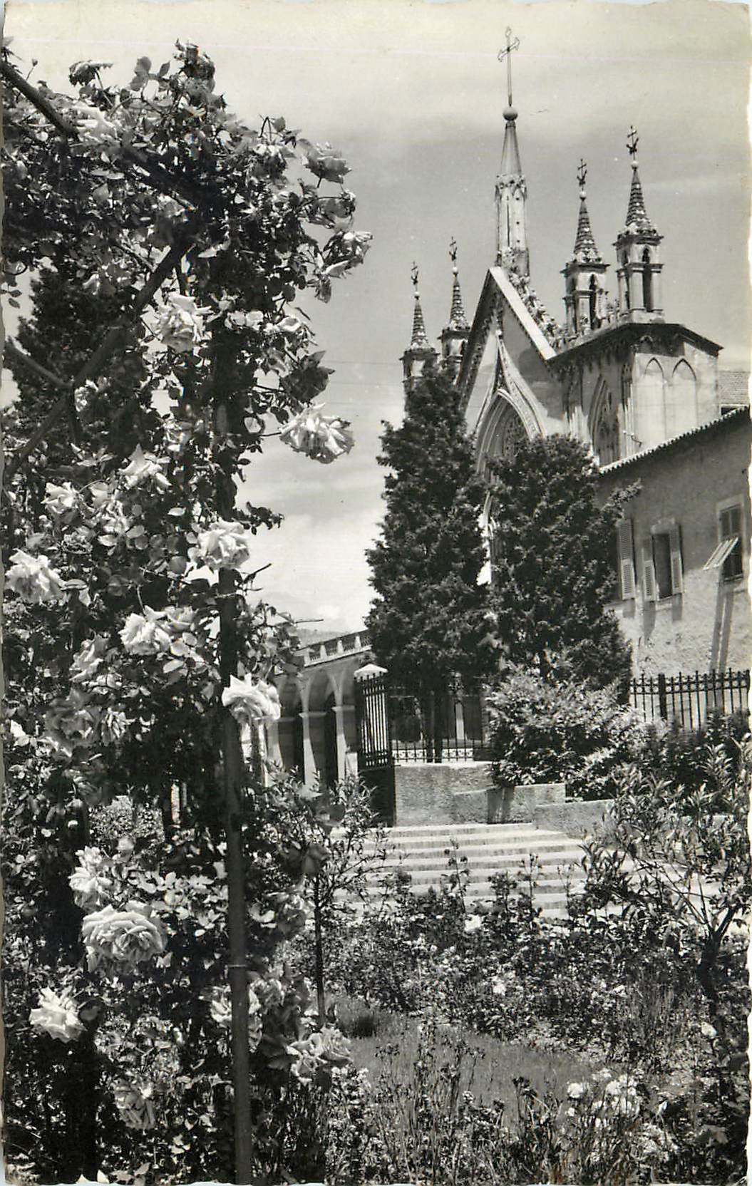 CPM La Cote d'Azur Nice Jardins et Monastere de Cimiez 
