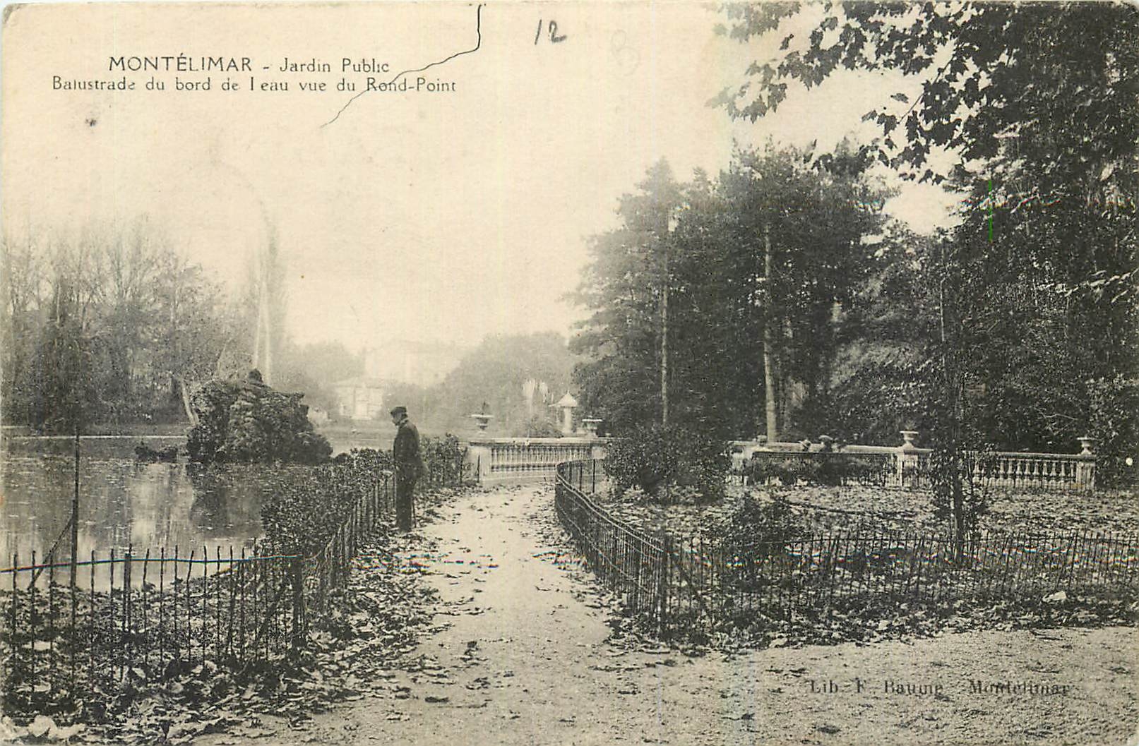 Montélimar - Jardin Public - Balustrade du bord de l'eau vue du Rond-Point — Lib. T. Baume, Montélimar