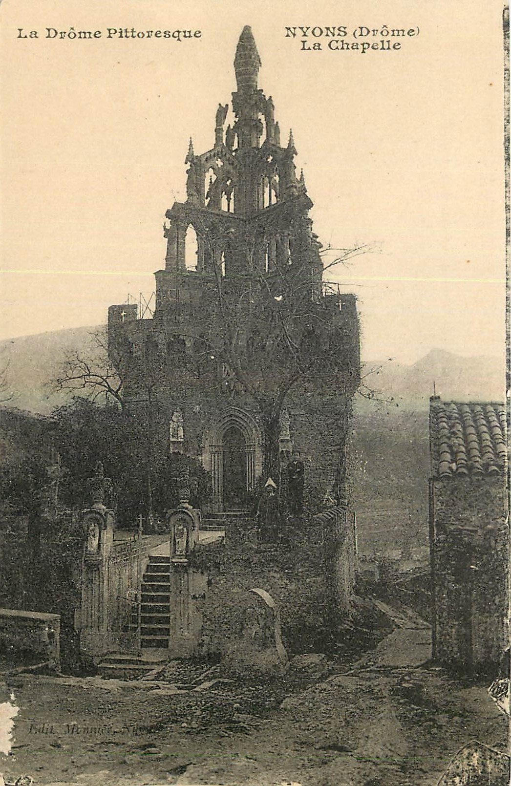CPA La Drome Pittoresque Nyons Drome La Chapelle 