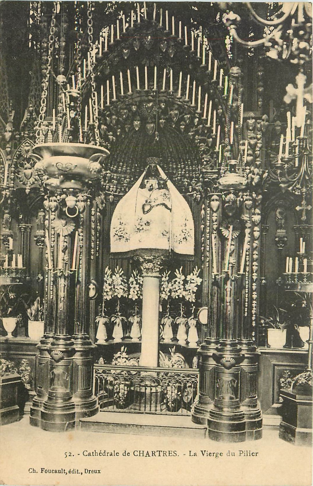 CPA Cathedrale de Chartres La Vierge du Pilier 