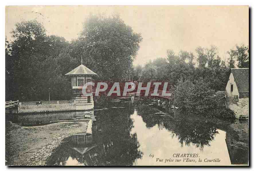 CPA Chartres Vue prise sur l'Eure la Courtille 