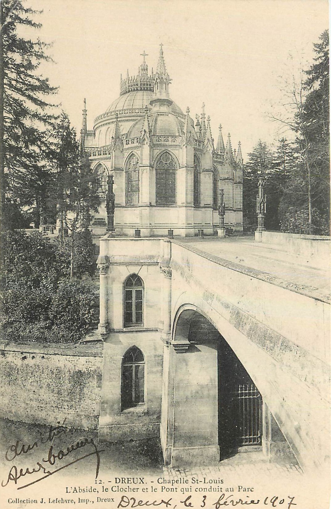 CPA Dreux Chapelle St Louis l'Abside le Clocher et le Pont qui conduit au Parc 