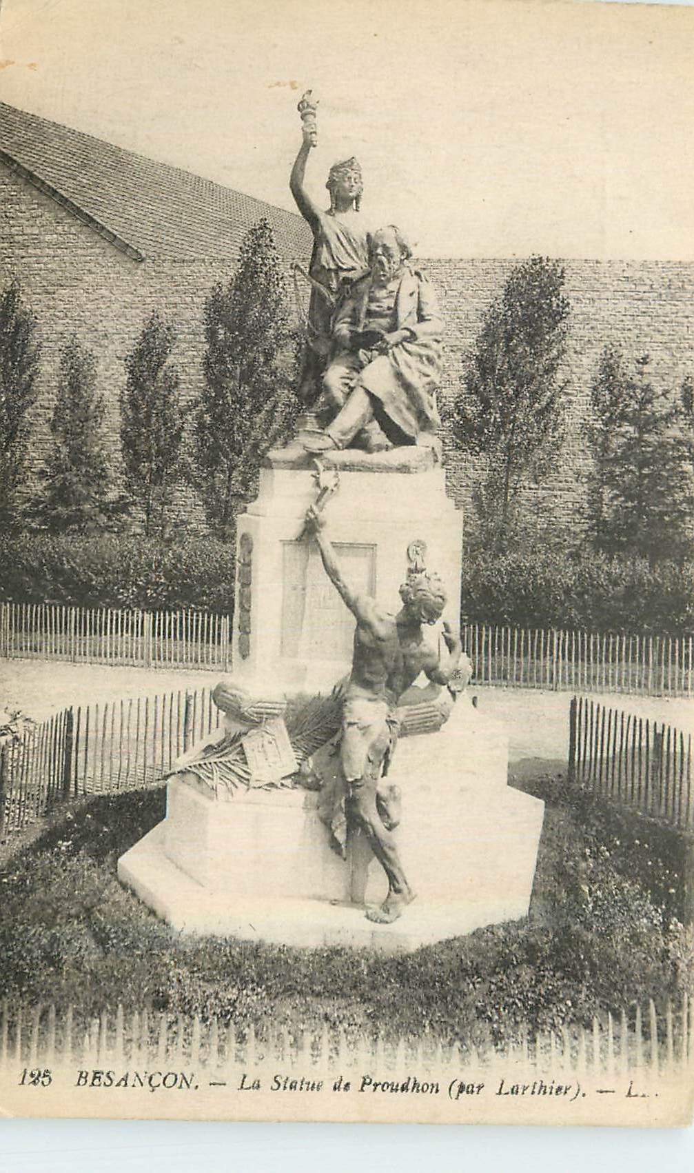 Besançon — Die Statue von Proudhon (von Larthier) — L. — n°195