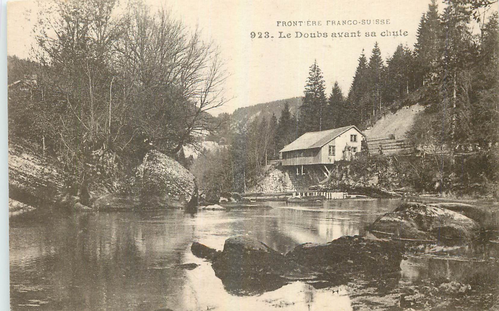 CPA Frontiere Franco suisse Le Doubs avant sa chule 