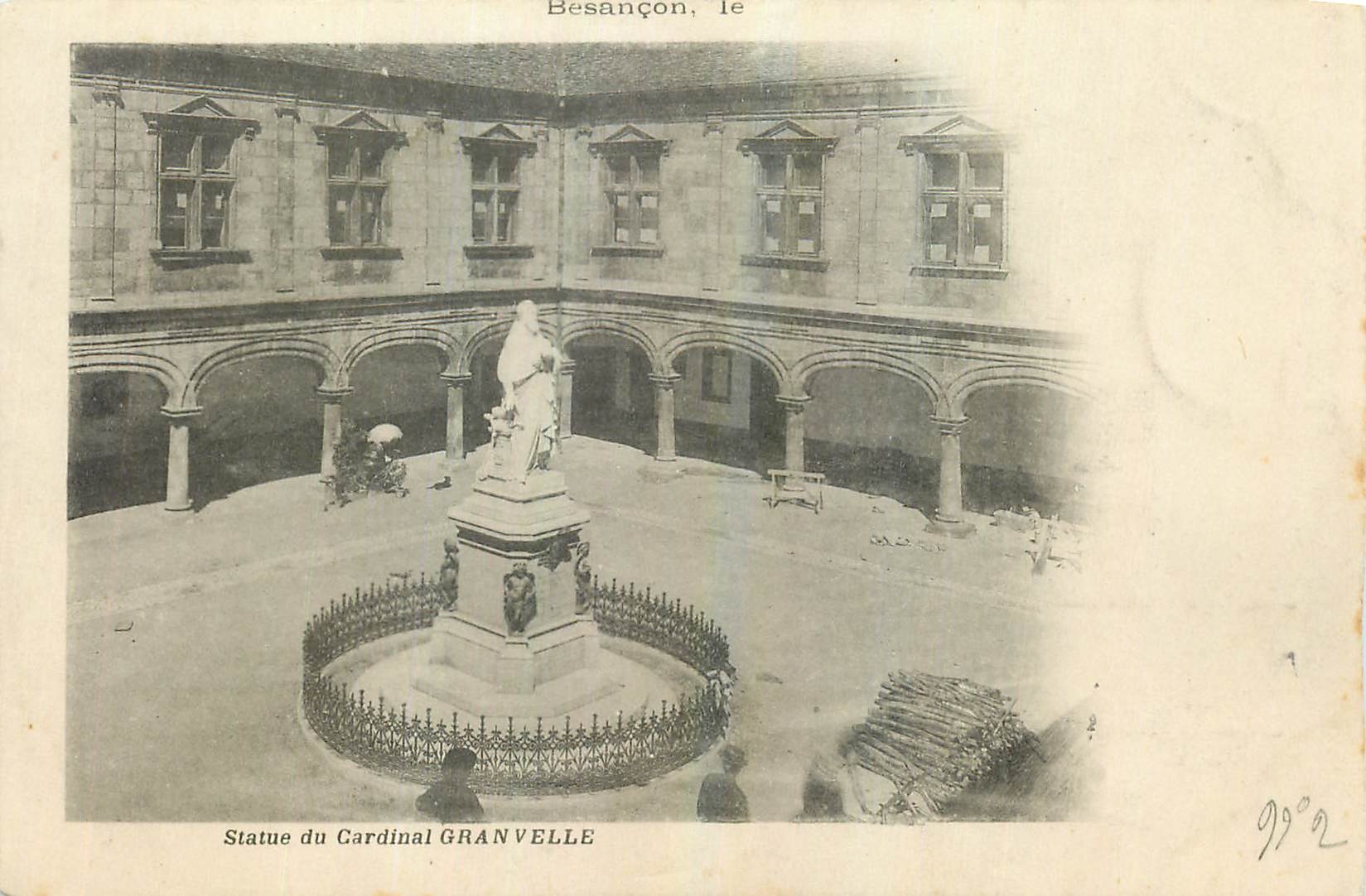 CPA Besancon Statue du Cardinal Granvelle 