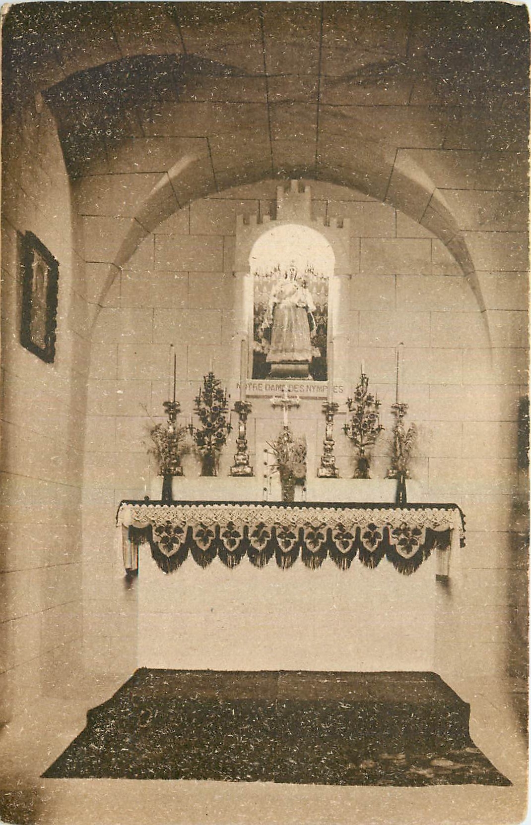CPA La Garde Adhemar Drome Chapelle de N D du Val des Nymphes 