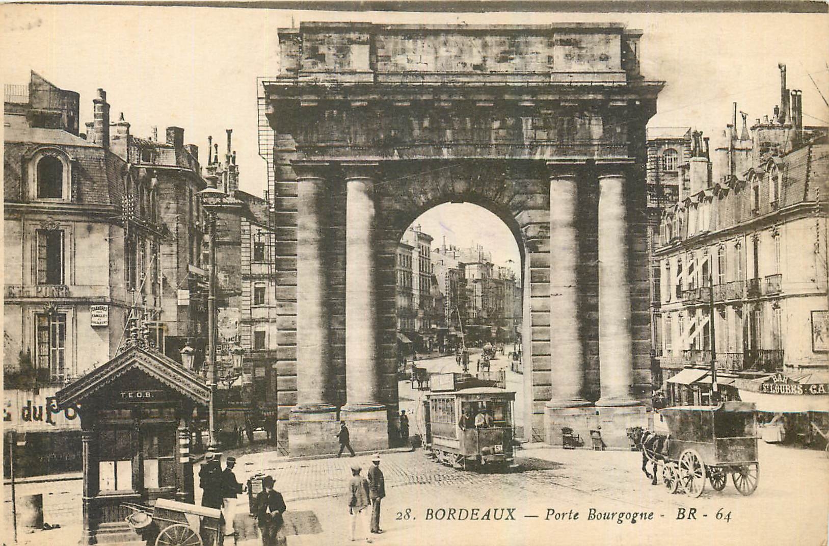 CPA Bordeaux Porte Bourgogne Tramway
