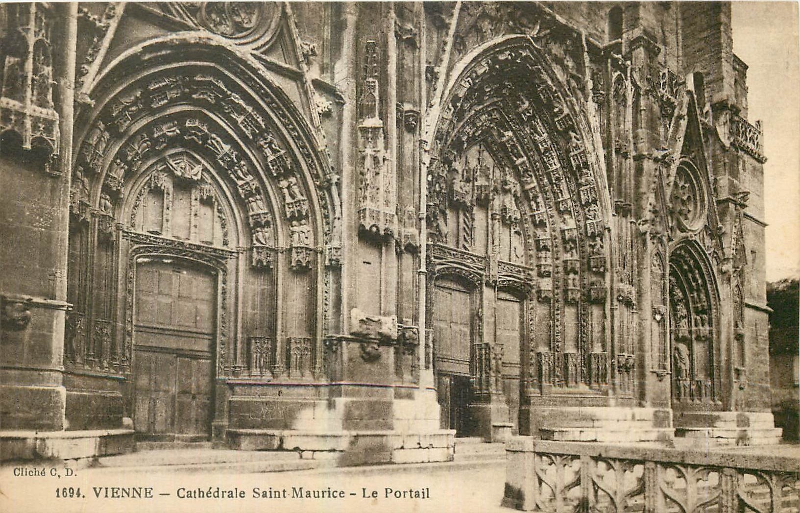 CPA Vienne Cathedrale Saint Maurice Le Portail 