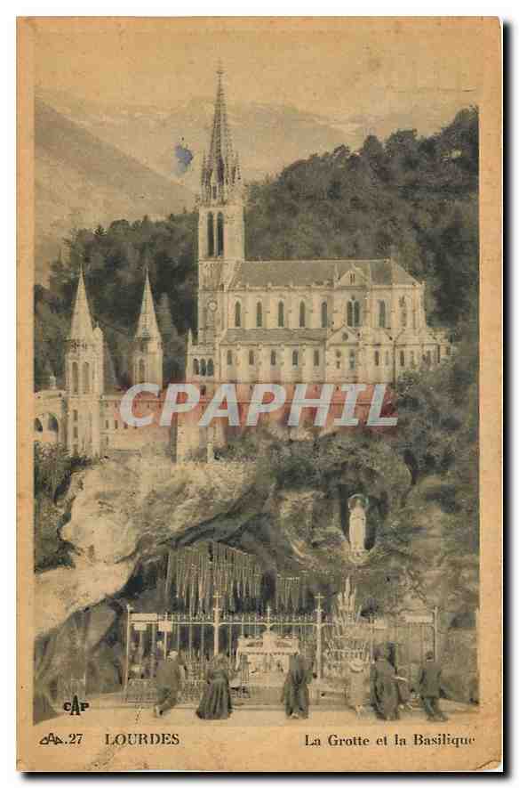 CPA Lourdes La Grotte et la Basilique 
