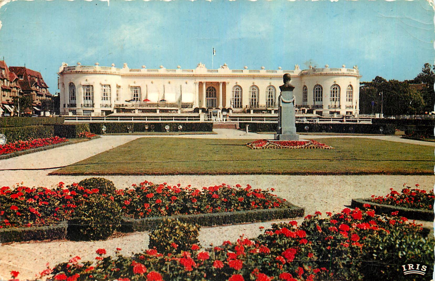 CPA Deauville La Plage Fleurie Le Casino et les Jardins 