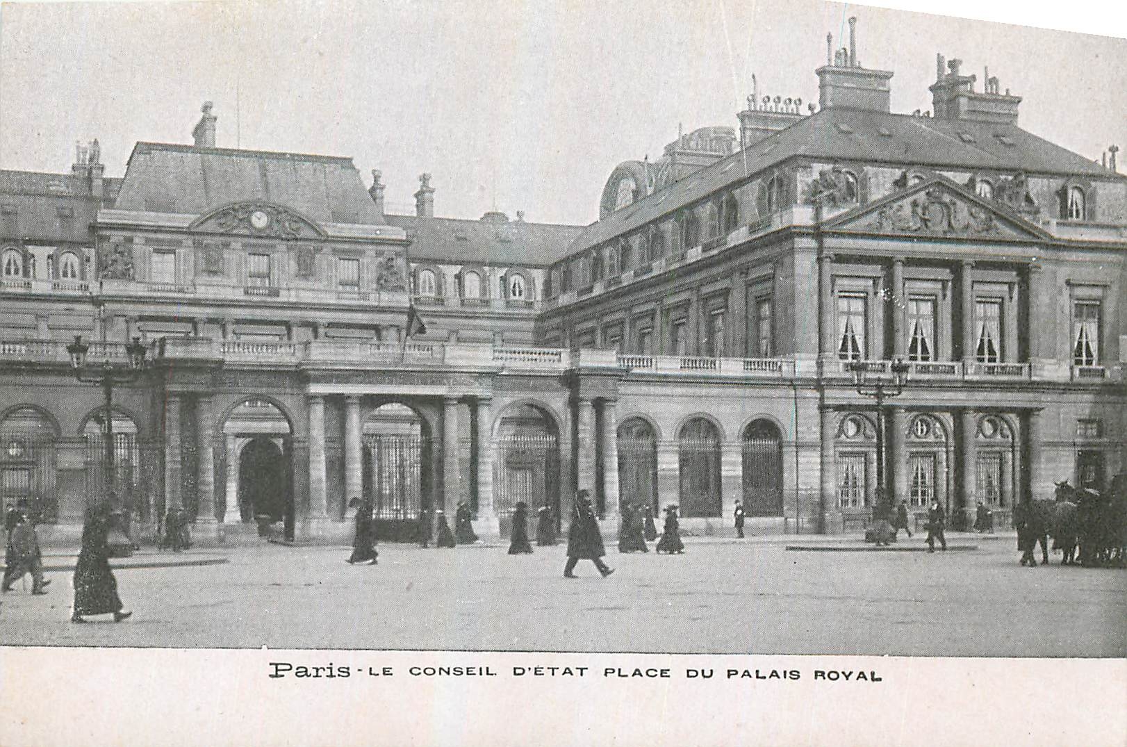 CPA Paris Le Conseil d'etap place du Palais Royal 