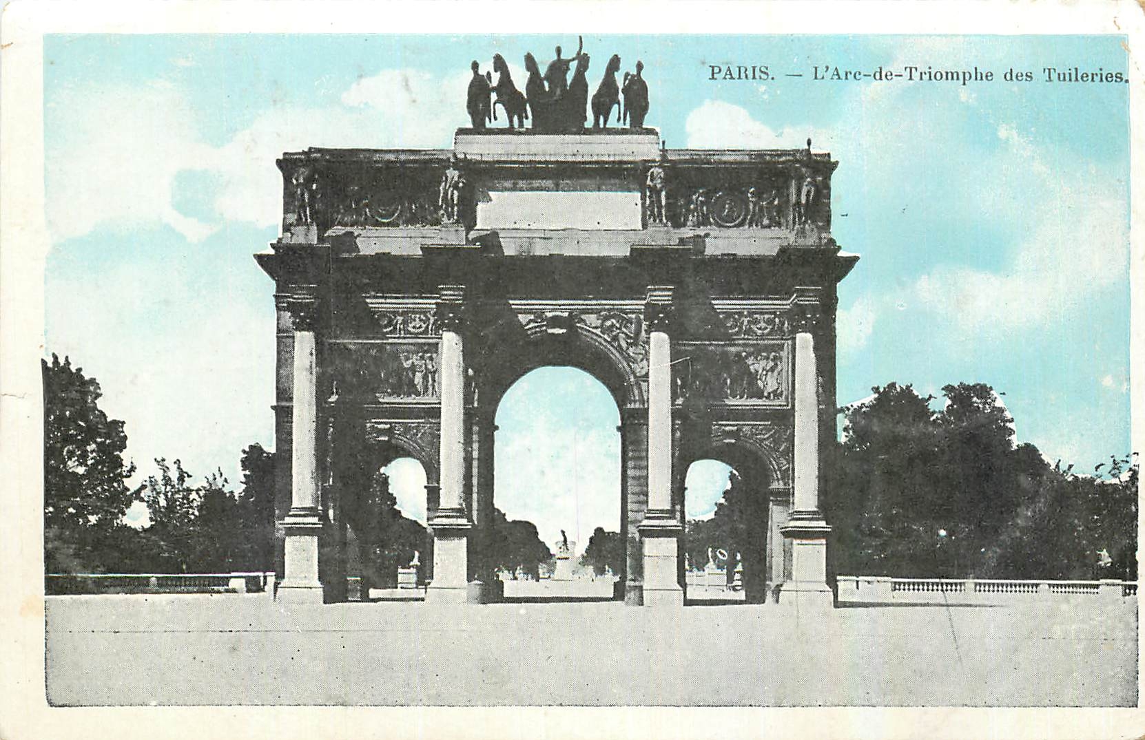 CPA Paris l'Arc de Triomphe des Tuileries 
