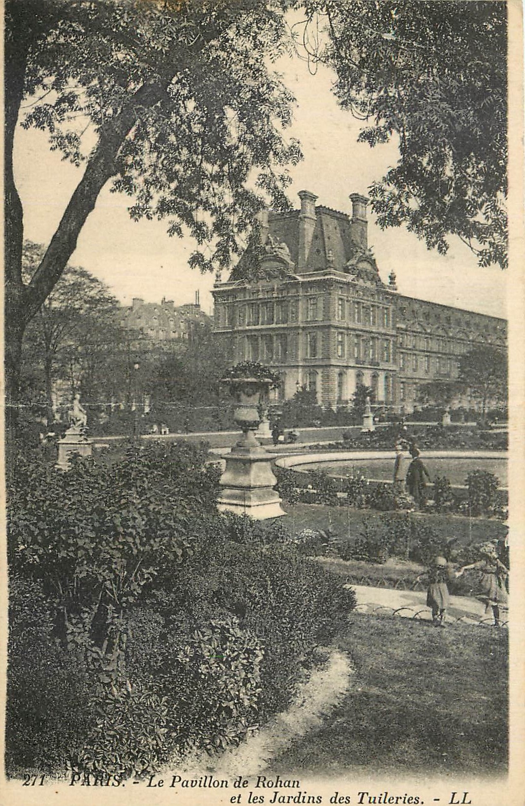 CPA Paris le Pavillon de Rohan et les Jardins des Tuileries 
