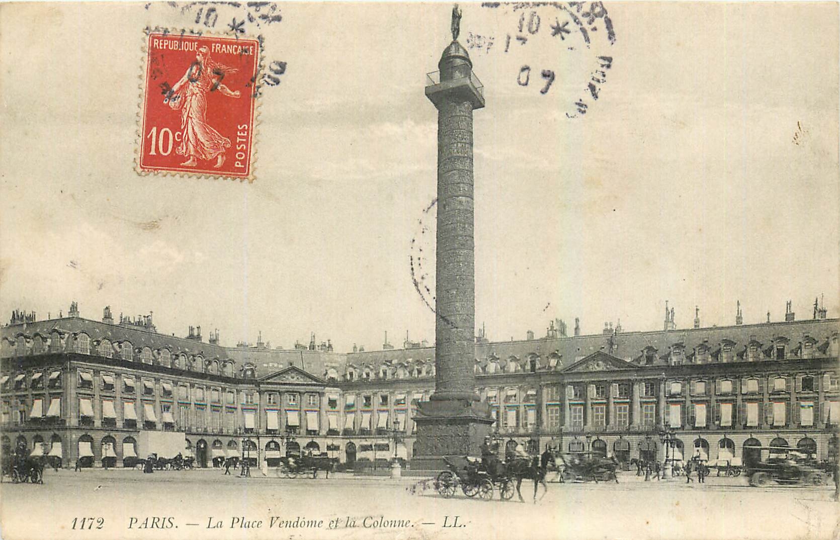 CPA Paris La Place Vendome et la Colonne 