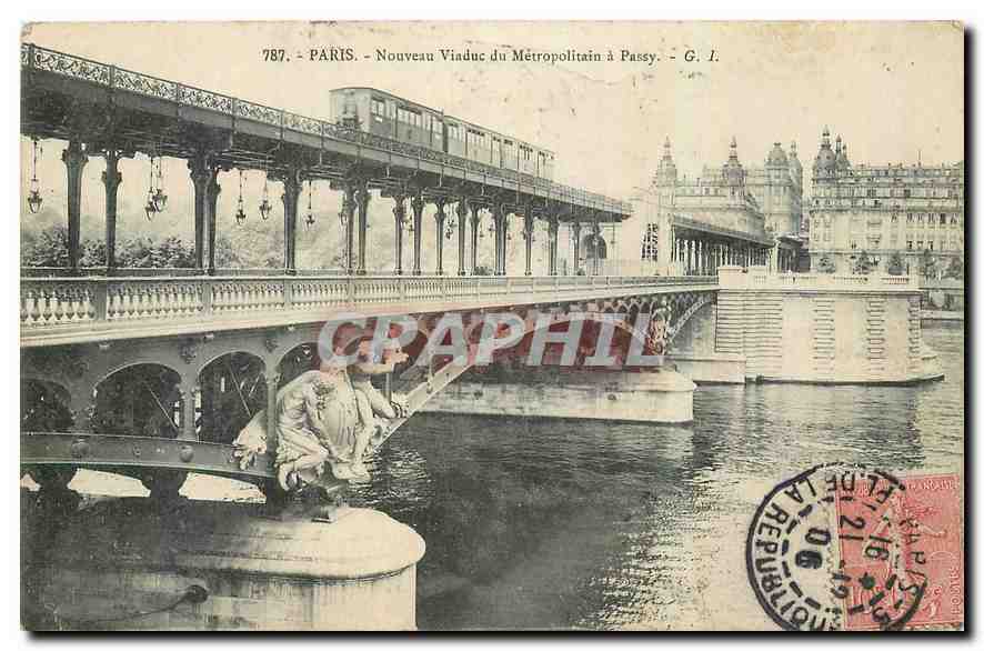 CPA Paris Nouveau Viaduc de Metropolitain a Passy Metro