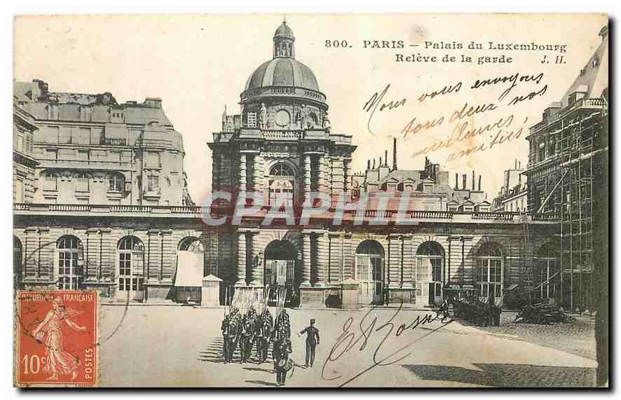 CPA Paris Palais du Luxembourg Releve de la garde Militaria