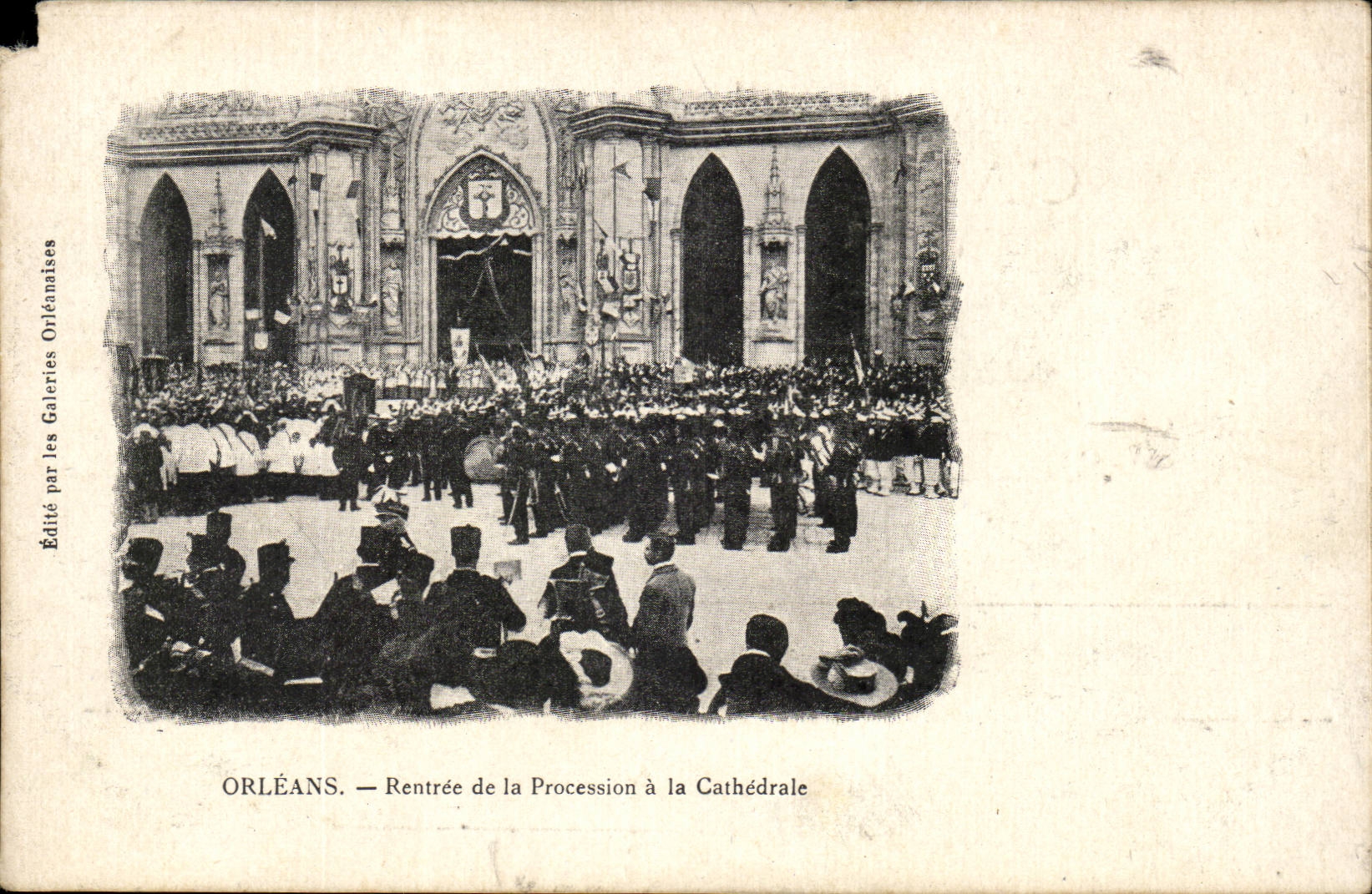 orleans CPA Rentree de la procession de la cathedrale
