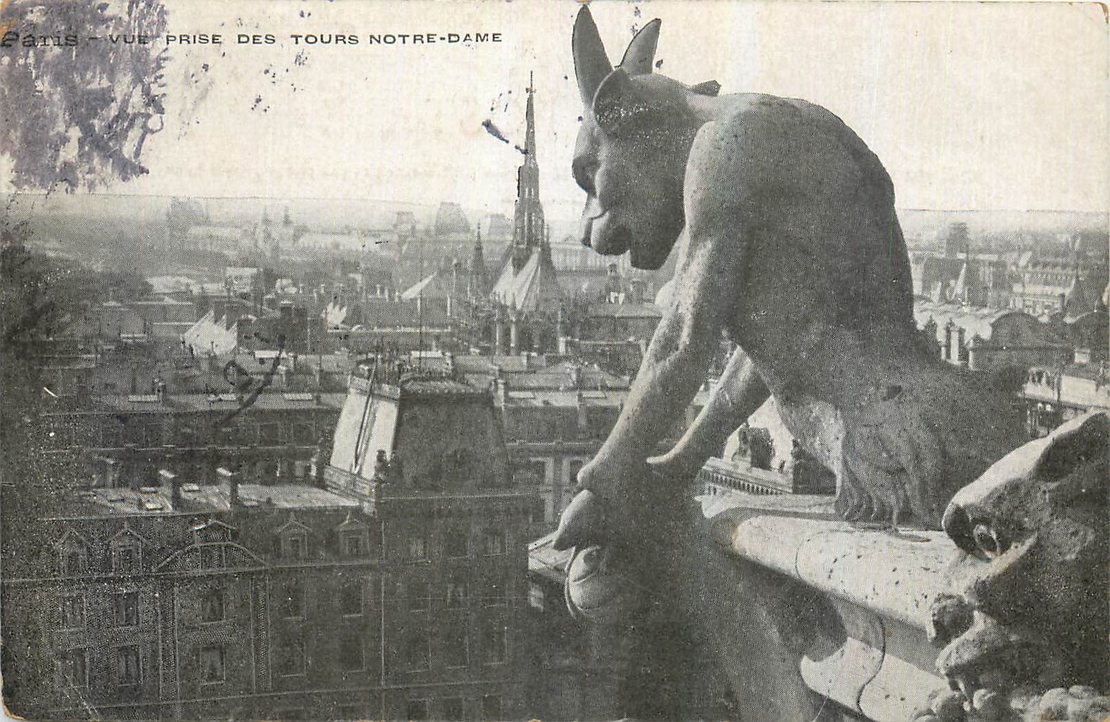 CPA Paris Vue prise des Tours Notre Dame 