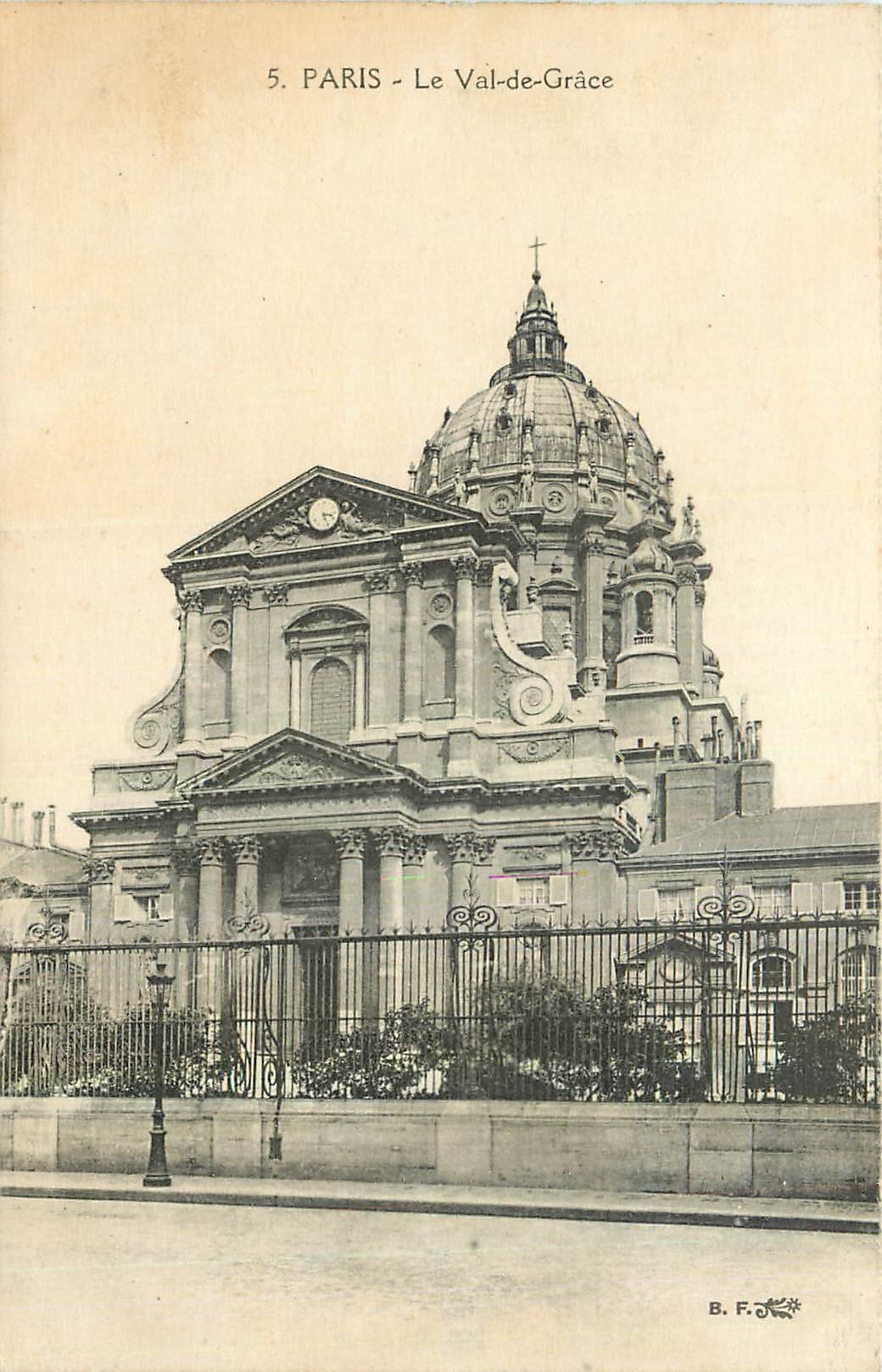 CPA Paris Le Val de Grace 