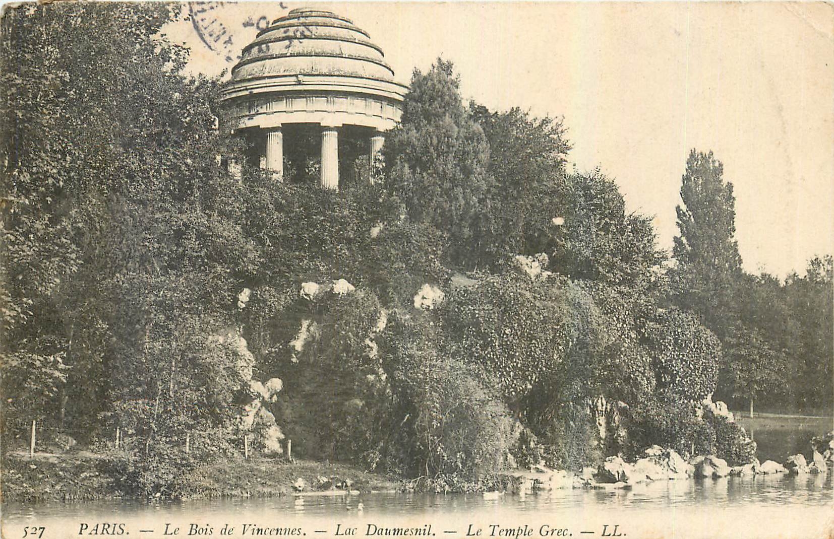 CPA Paris Le Bois de Vincennes Lac Daumesnil Le Temple Grec 