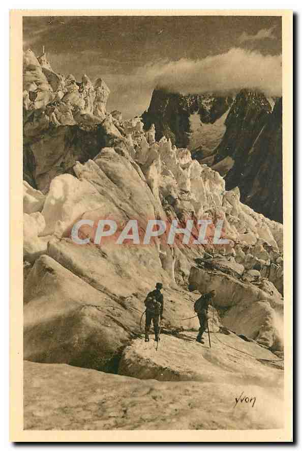 CPA La Douce France Massif du Mont Blanc Glacier du Geant Cascade de Seracs d'environs 