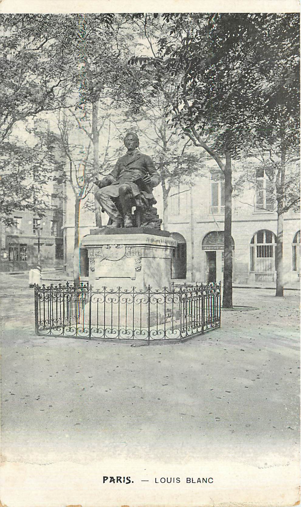CPA Paris Louis Blanc 