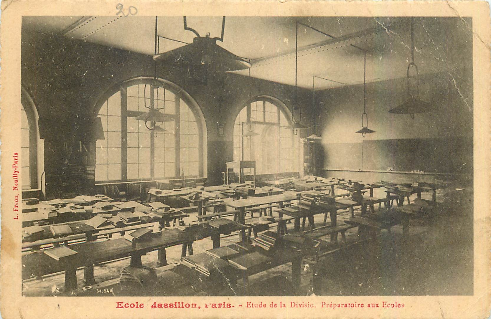 CPA Paris Etude Massillon Entree de la Division Preparatoire aux Ecoles