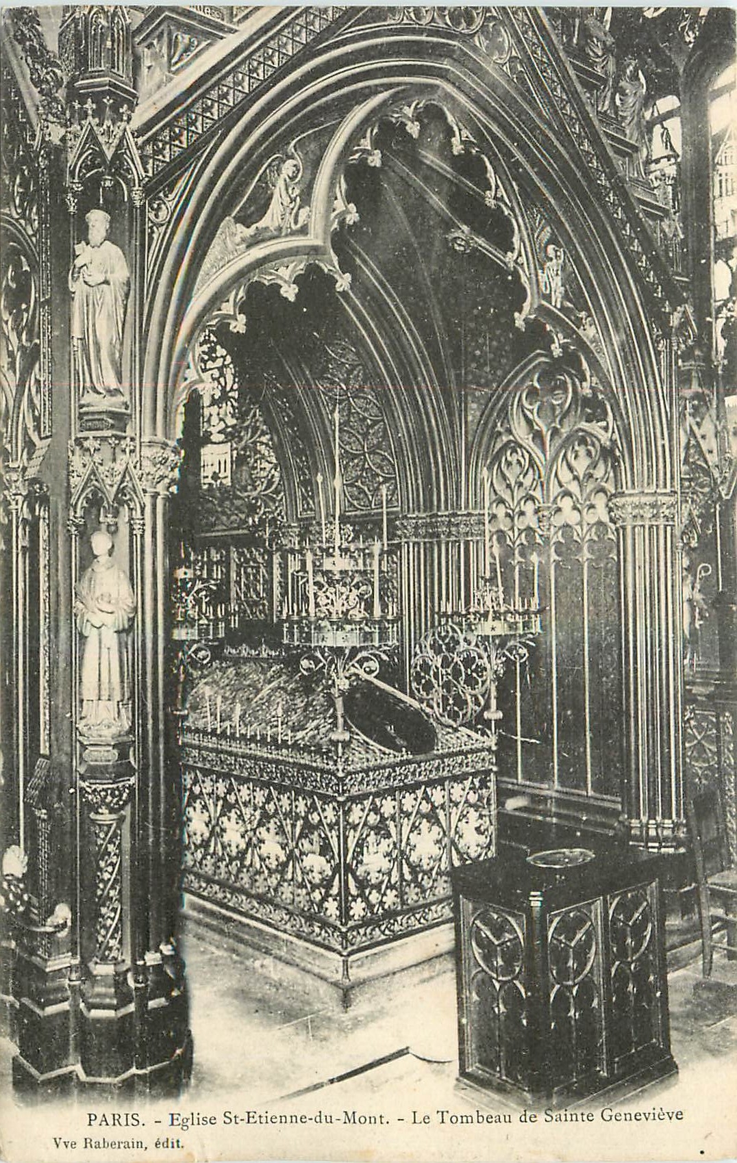 CPA Paris Eglise St Etienne du Mont Le Tombeau de Sainte Genevieve 