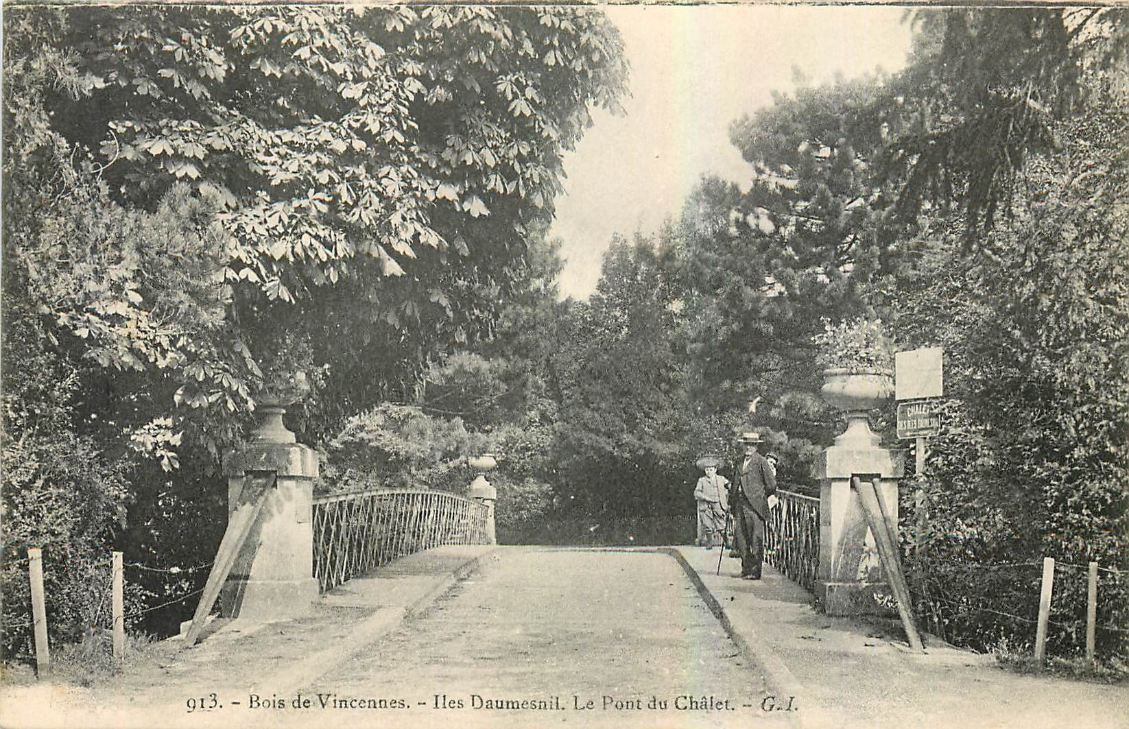 CPA Bois de Vincennes Iles Daumesnil Le Pont du Chalet 