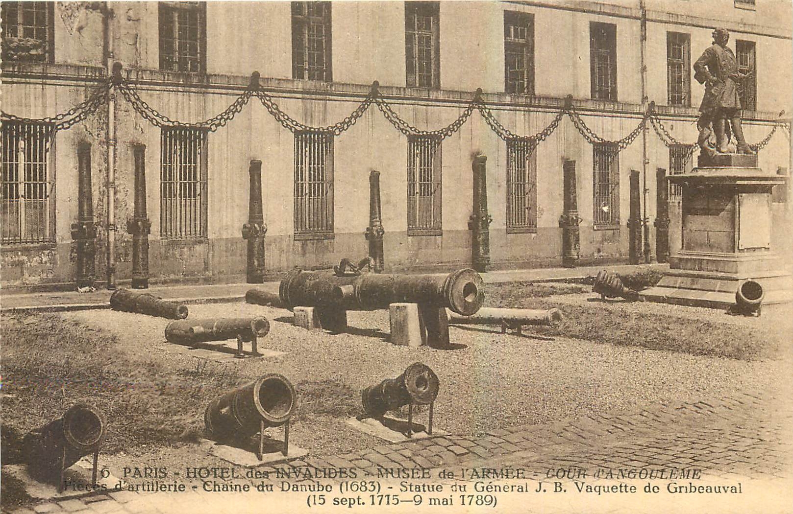 CPA Paris Hotel des Invalides Musee de l'Armee Cour d'Angouleme Chaine du Danube 