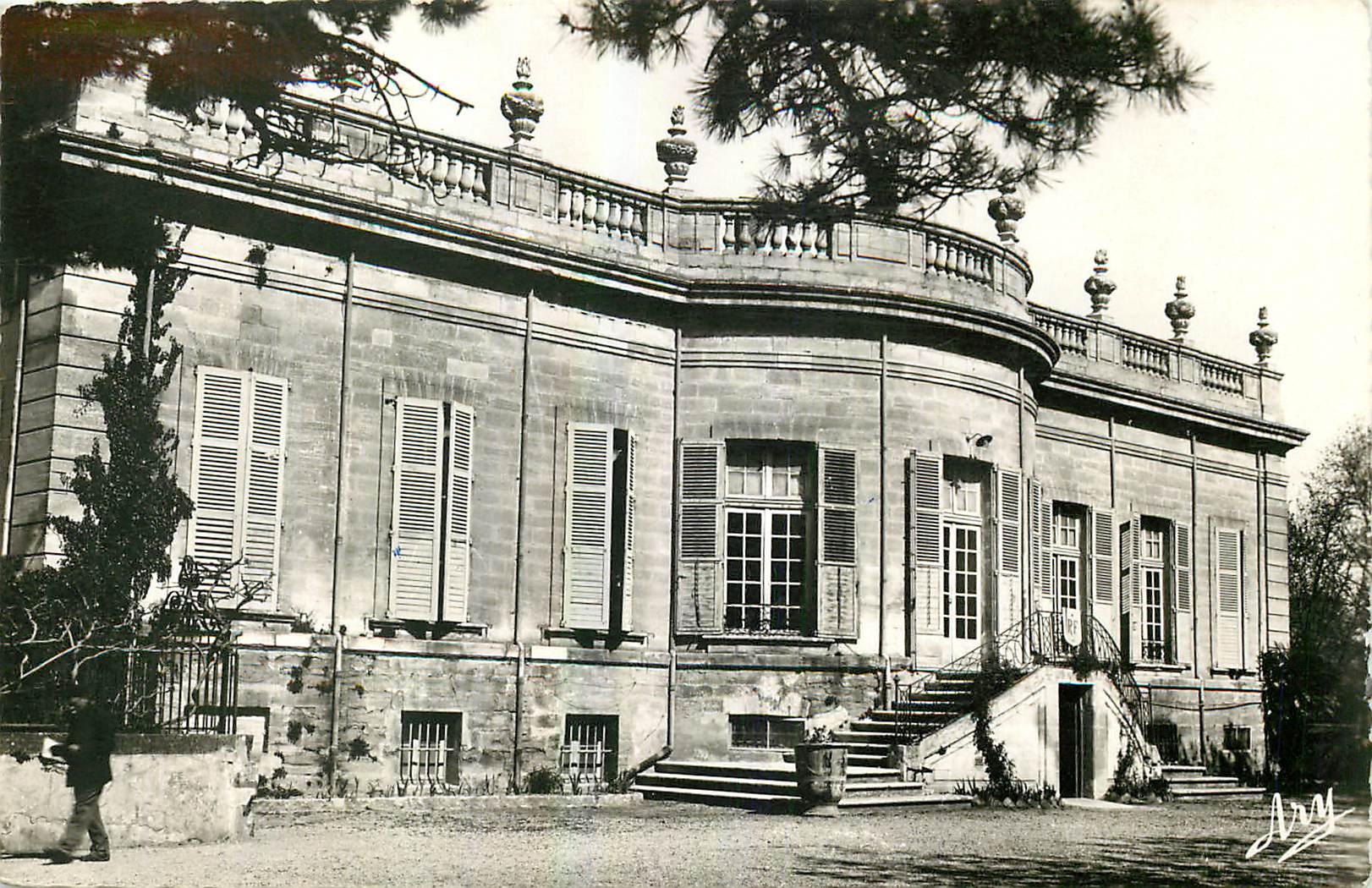 CPA Sorgues Vaucluse Chateau St Hubert l'Hospice 