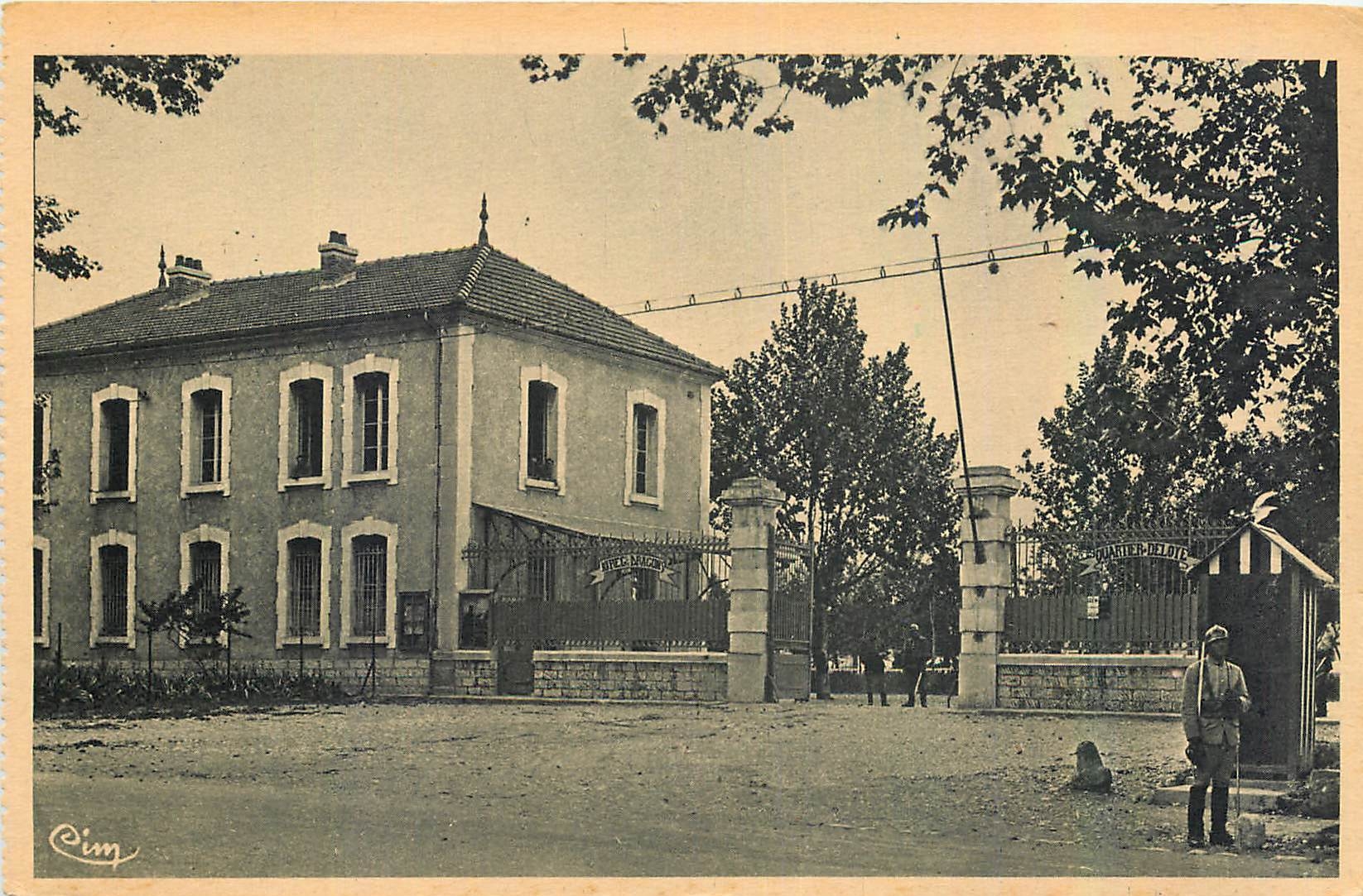 Les Casernes — Orange — La Vaucluse Illustrée, n°1