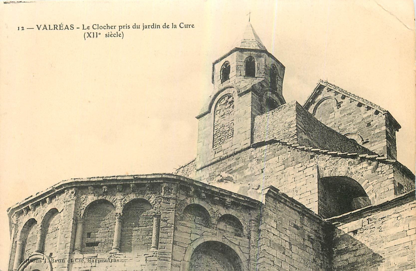 CPA Valreas Le Clocher pris du jardin de la Cure 