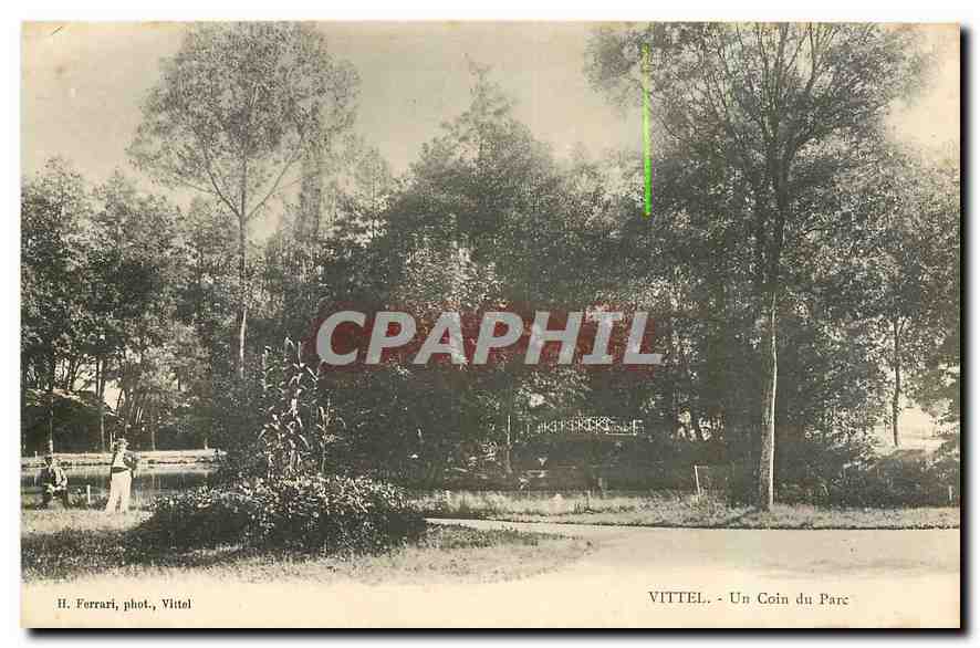 CPA Vittel Un Coin du Parc 