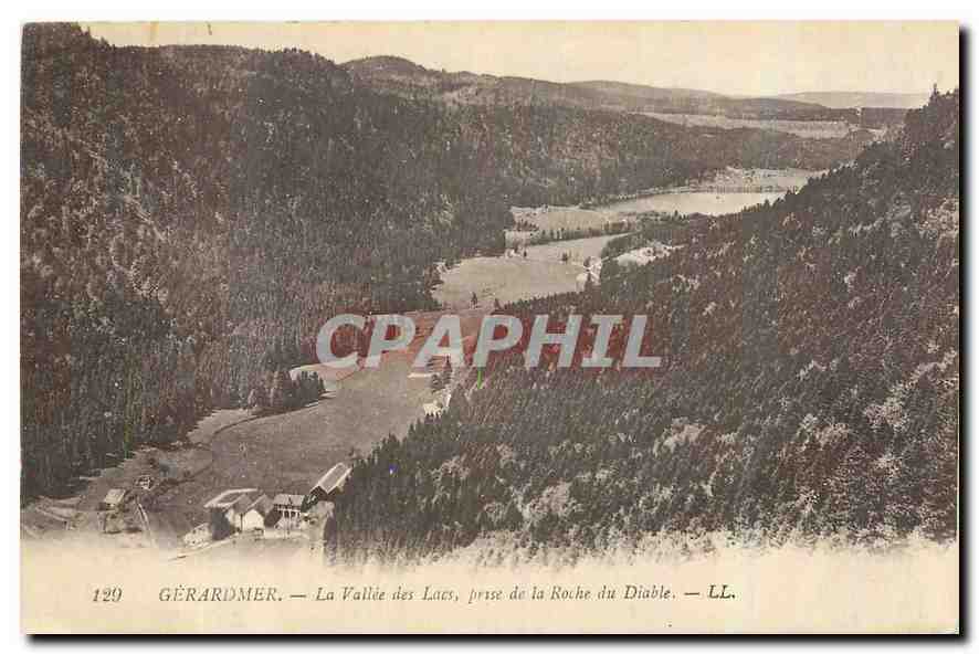 CPA Gerardmer La Vallee des Lacs prise de la Roche du Diable 