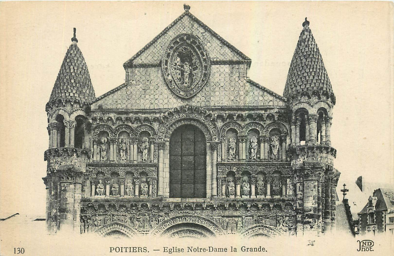 CPA Poitiers Eglise Notre Dame la Grande 