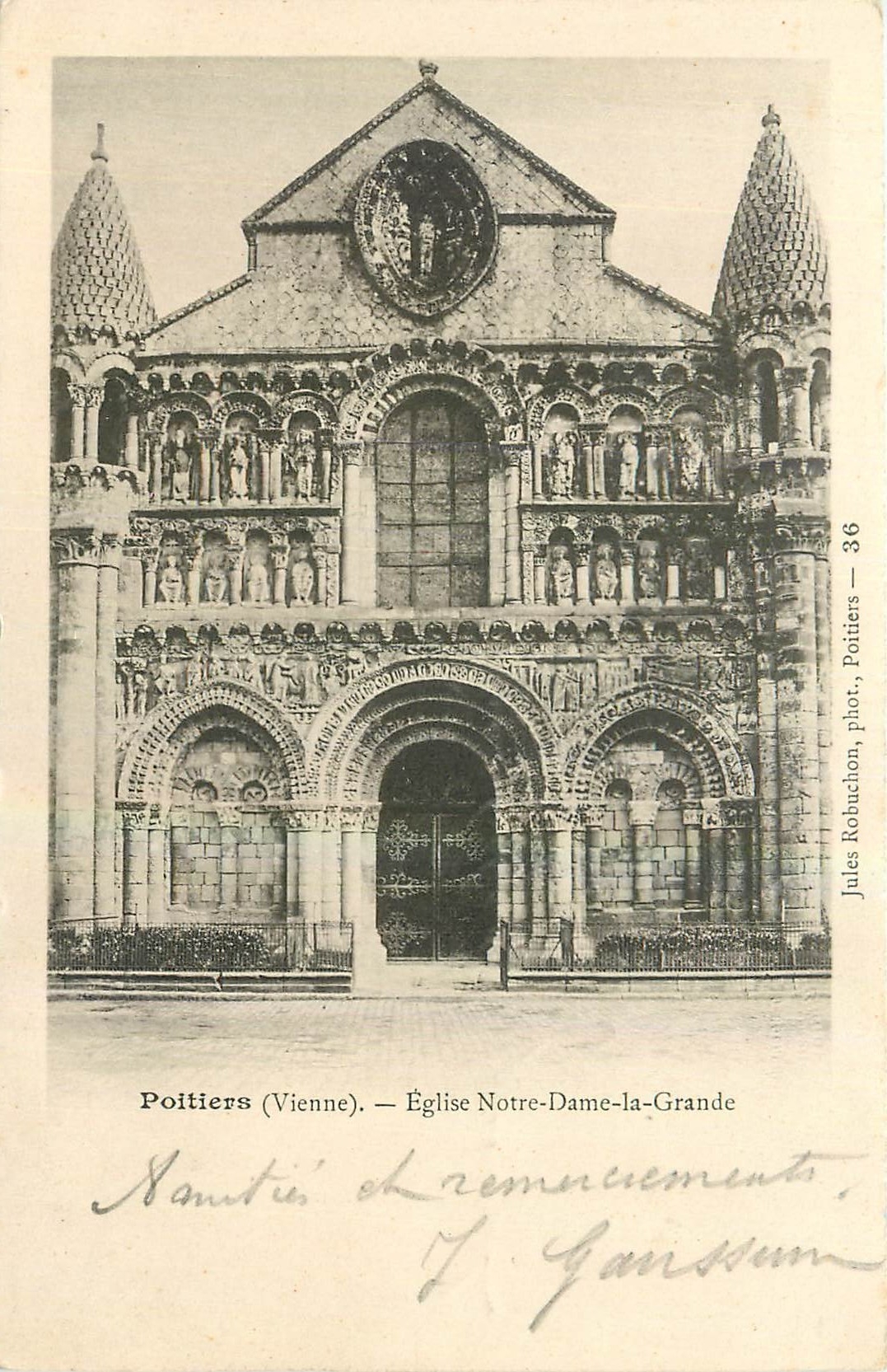 CPA Poitiers Vienne Eglise Notre Dame la Grande 