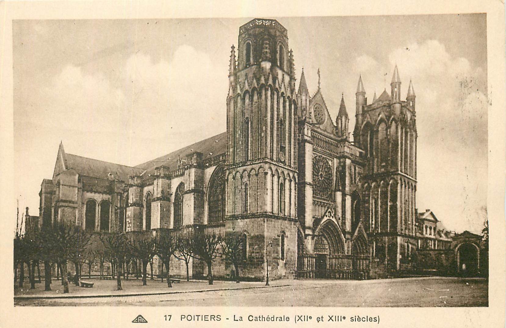 CPA Poitiers La Cathedrale 