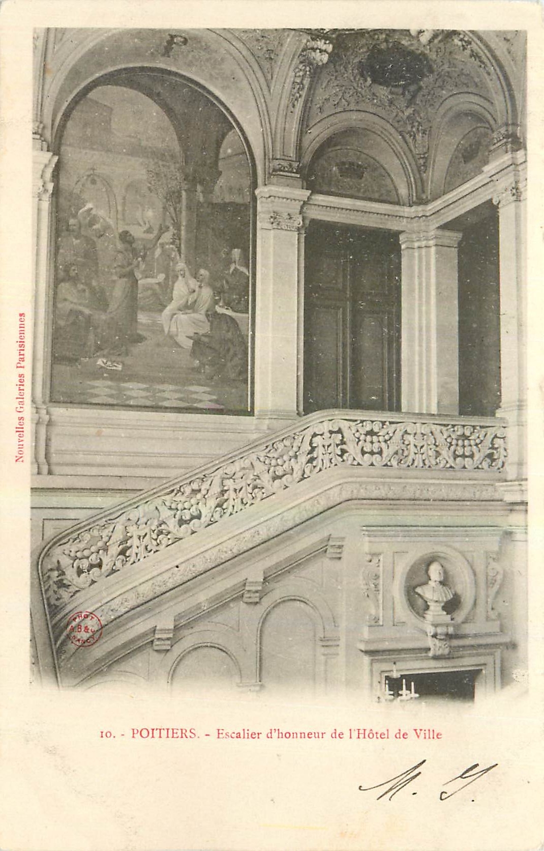 CPA Poitiers Escalier d'honneur de l'Hotel de Ville 