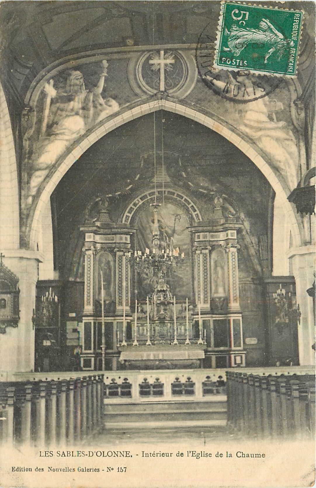 CPA Les Sables d'Olonne Interieur de l'Eglise de la Chaume 