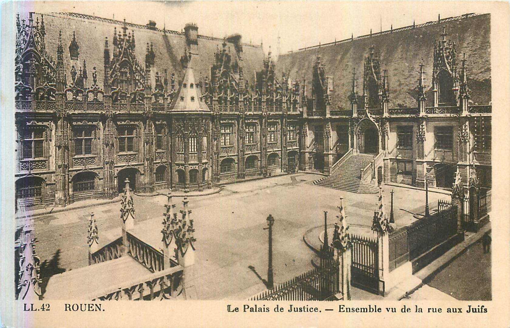 CPA Rouen Le Palais de Justice Ensemble vu de la rue aux Juifs 