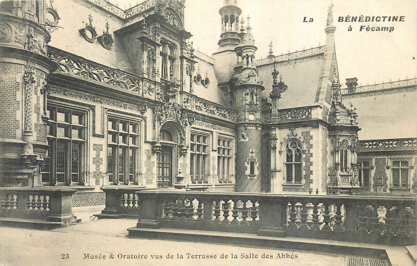 CPA La Benedictine a Fecamp Musee et Oratoire vu de la Terrasse de la Salle des Abbes 