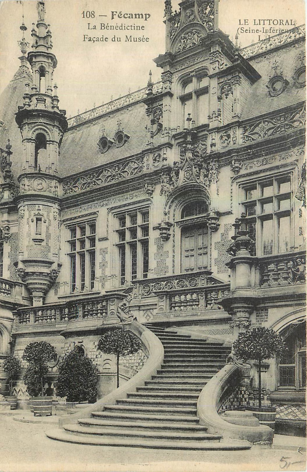 CPA Fecamp La Benedictine Facade du Musee Le Littoral 