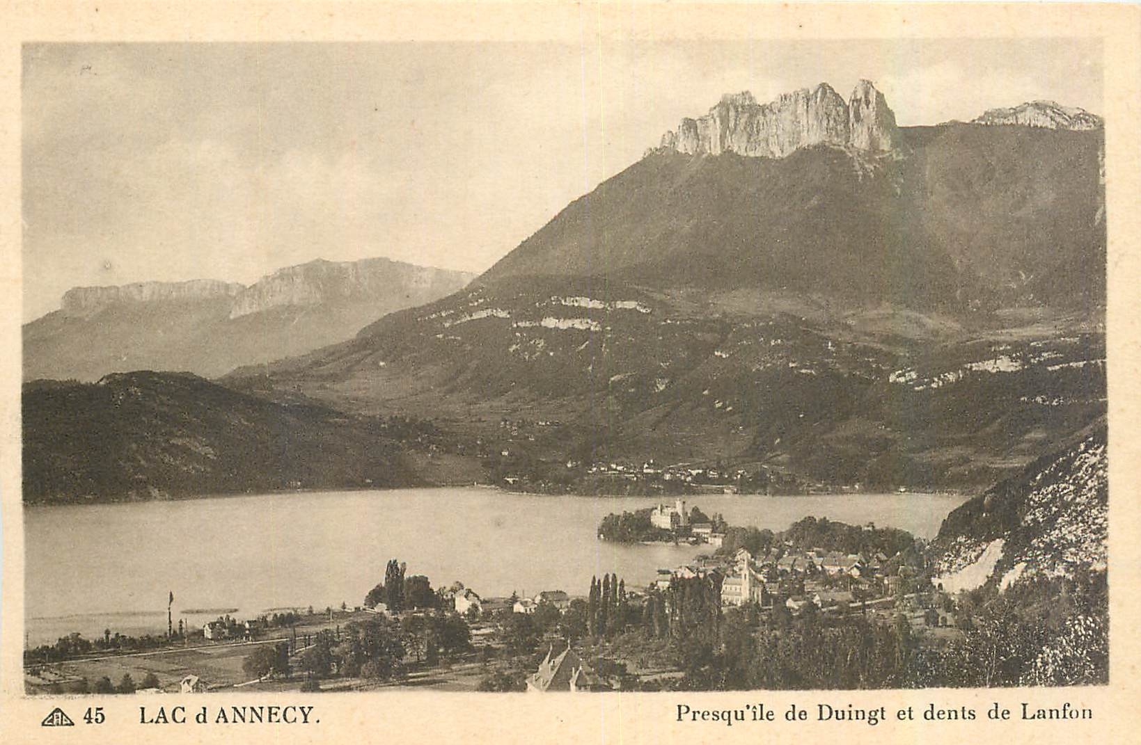 Lac d'Annecy — Presqu'île de Duingt et dents de Lanfon — C.A.P. Paris
