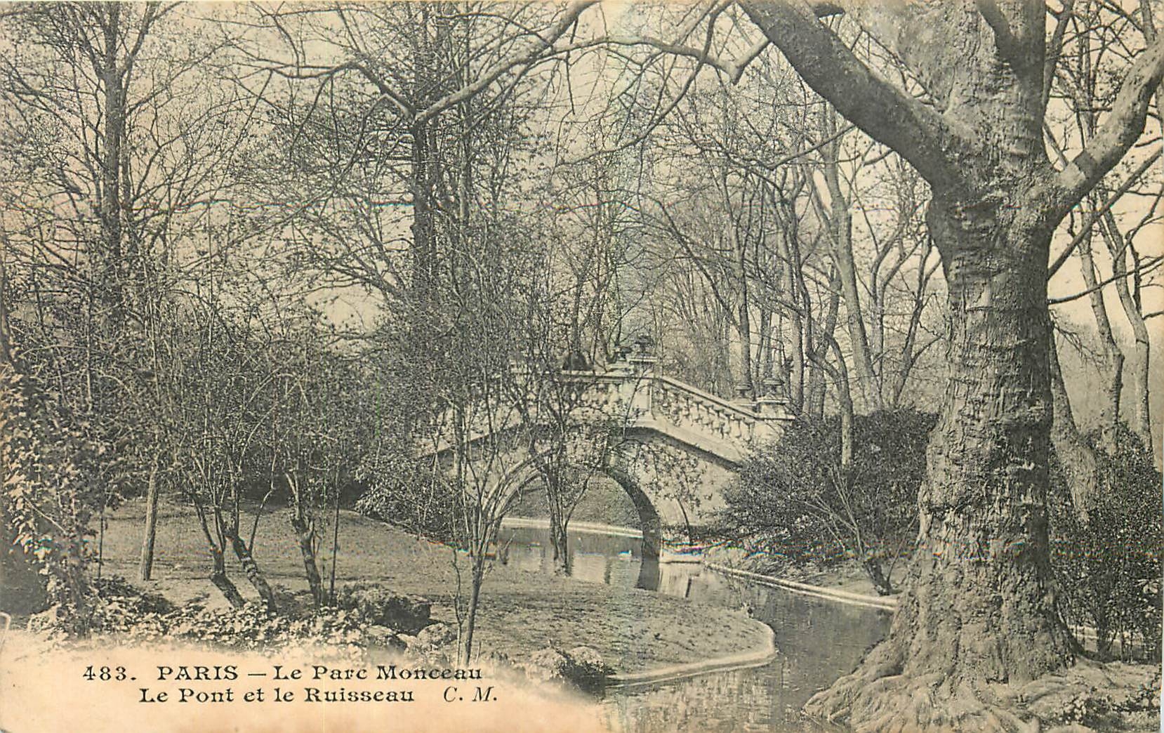 CPA Paris Le Parc Monceau Le Pont et le Ruisseau 